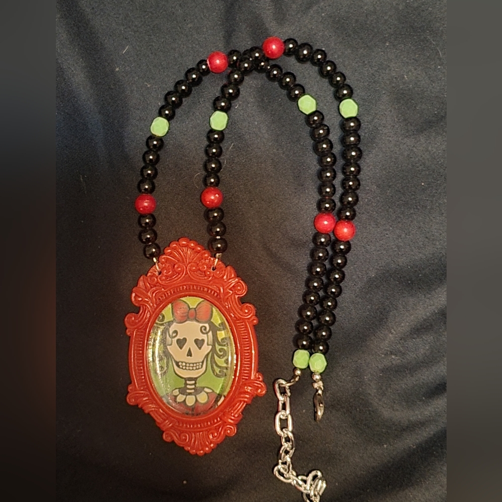 Handmade beautiful skull cameo necklace